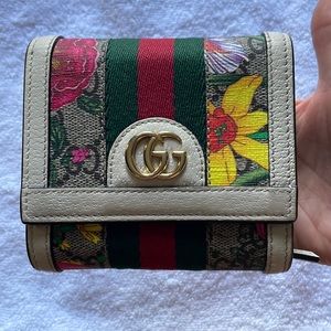 Gucci flora wallet